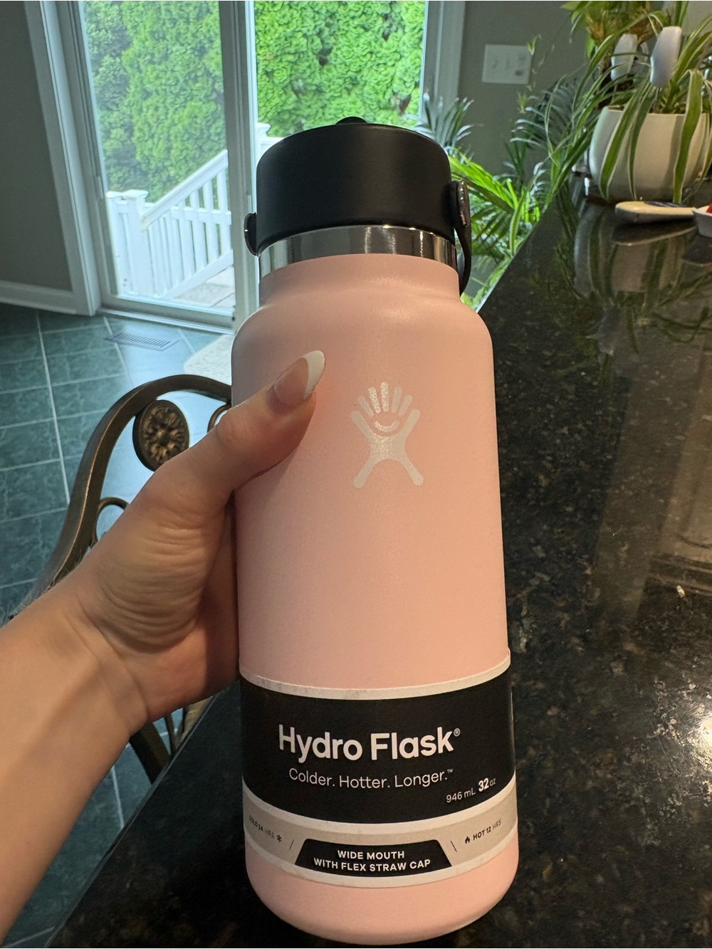 NWT Hydro Flask Water Bottle with Straw Lid - Light Pink